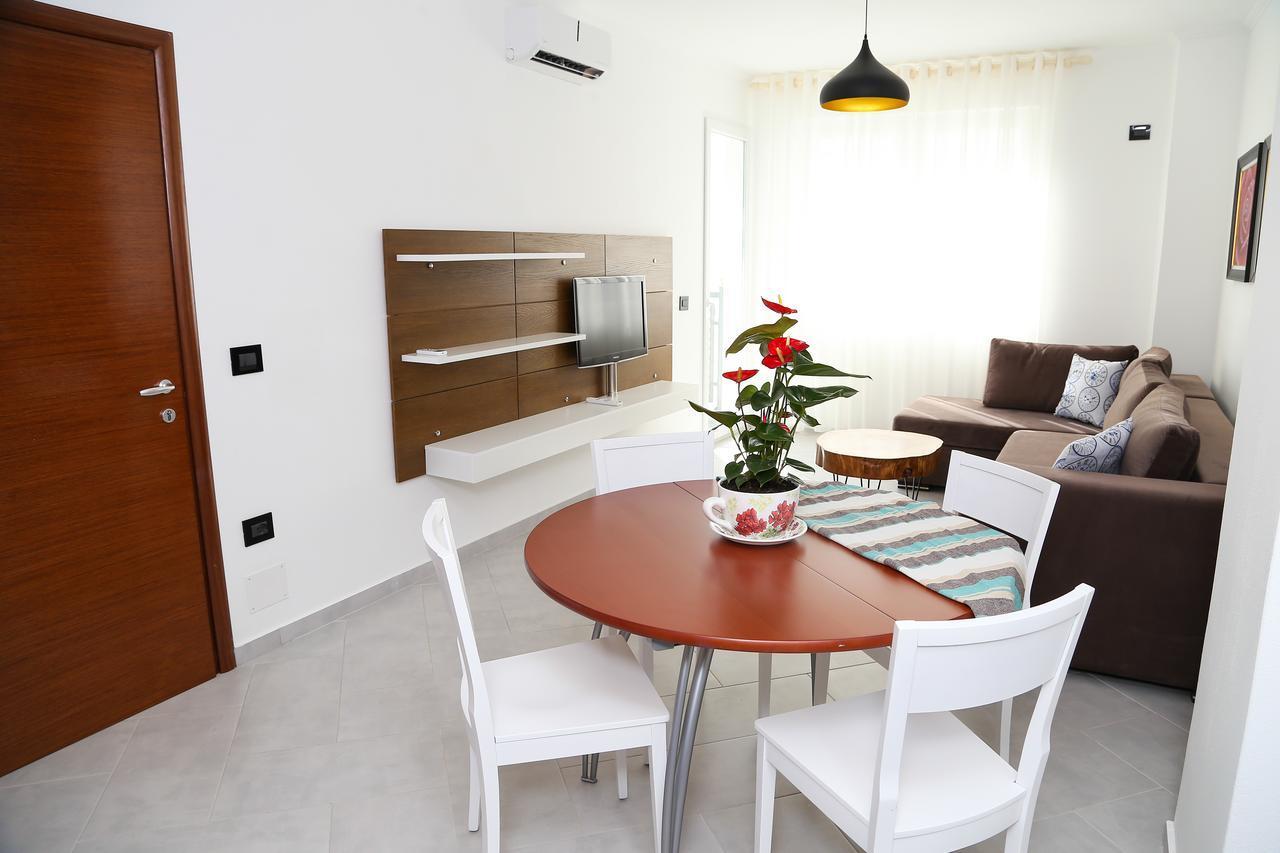 Carpe Diem Apartments-Hotel Shëngjin Eksteriør billede
